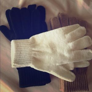 3 pairs of chenille gloves. NWOT